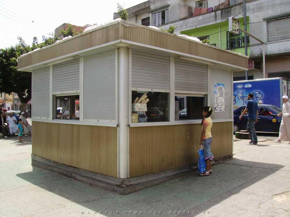 ORAN 2008 ST EUGENE 07 PLACE.jpg